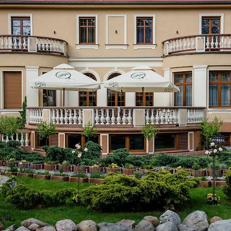 Palac Ogrodowa Tarnowskie Góry Exterior foto