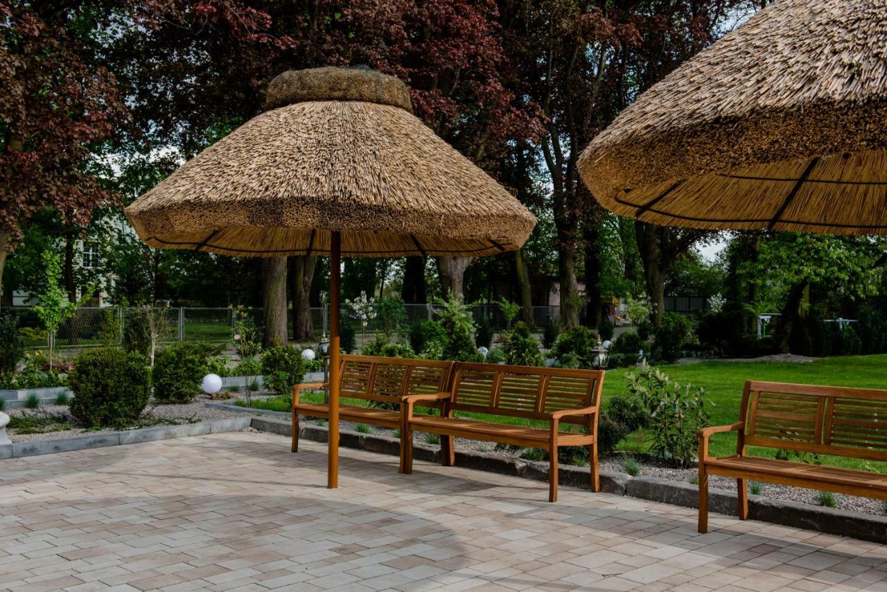 Palac Ogrodowa Tarnowskie Góry Exterior foto